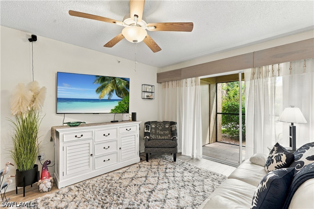 8960 Colonnades Unit 915, Bonita Springs, FL 34135