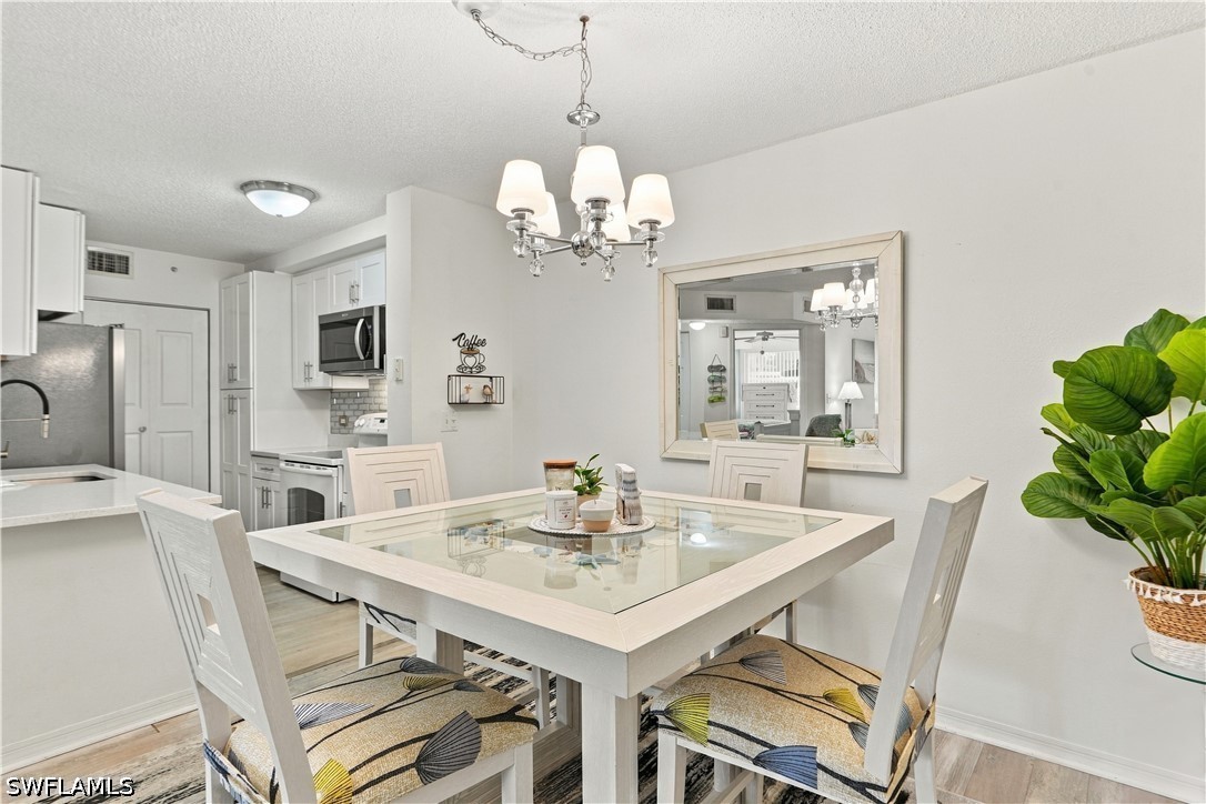 8960 Colonnades Unit 915, Bonita Springs, FL 34135