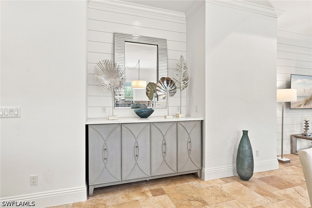 7598 Moorgate Point, Naples, FL 34113
