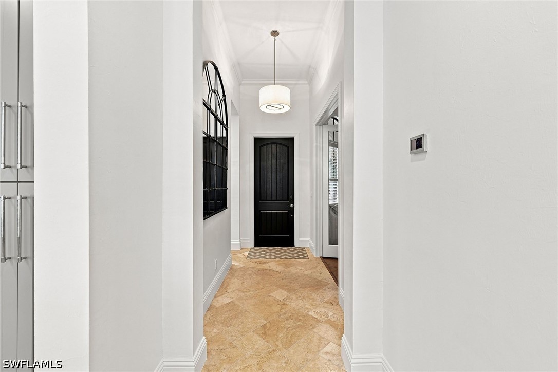 7598 Moorgate Point, Naples, FL 34113