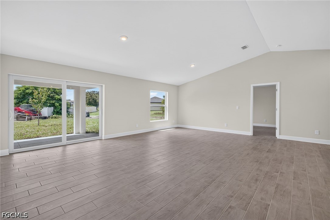 620 29th, Cape Coral, FL 33993