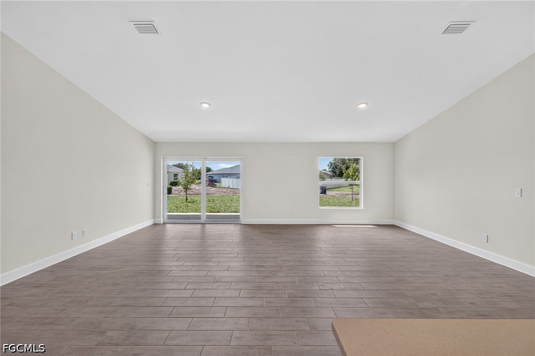 620 29th, Cape Coral, FL 33993