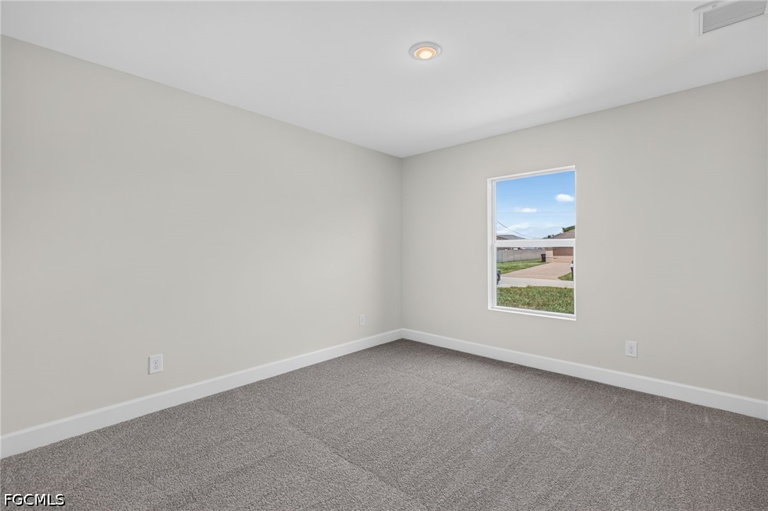 620 29th, Cape Coral, FL 33993