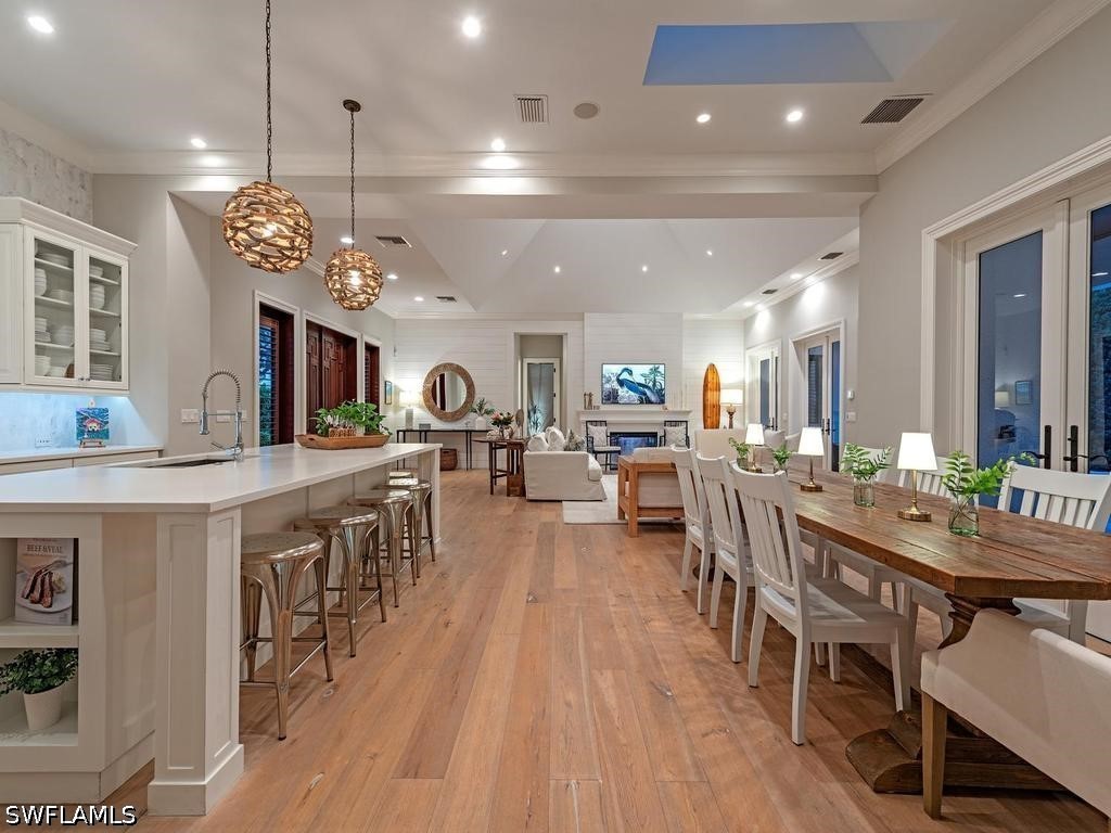 DiningArea