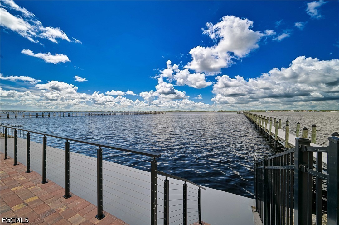 Dock