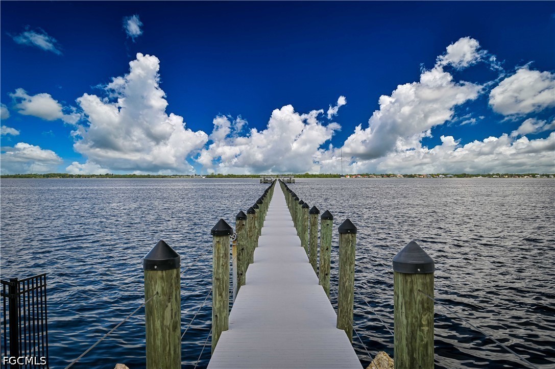 Dock