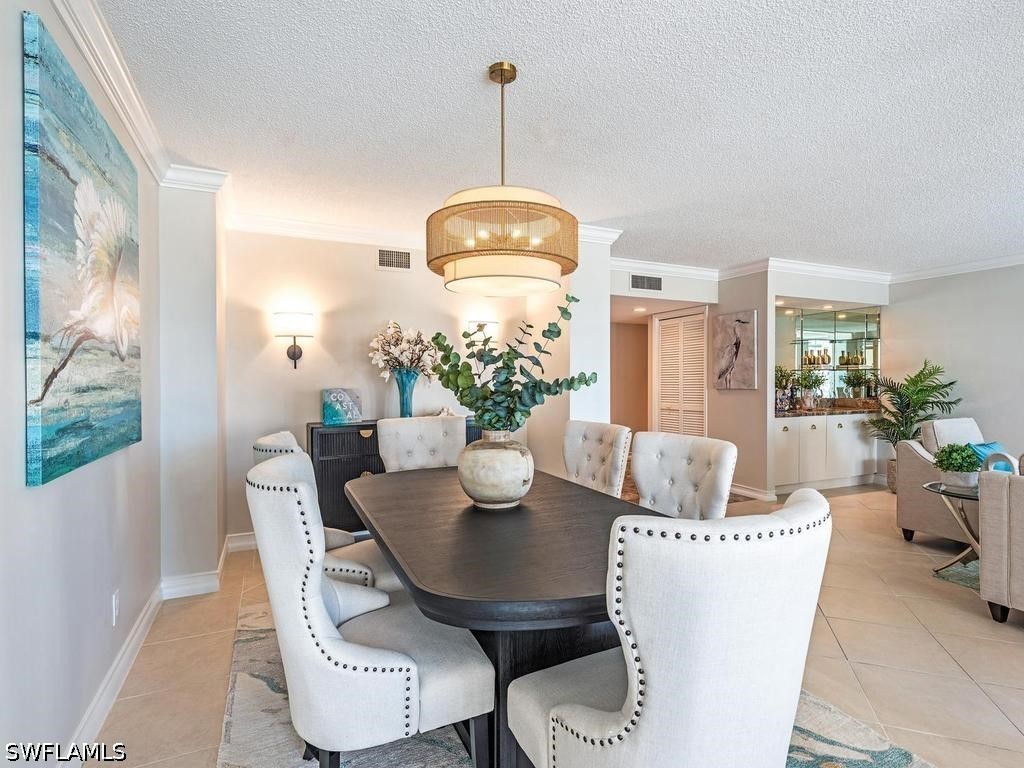DiningArea