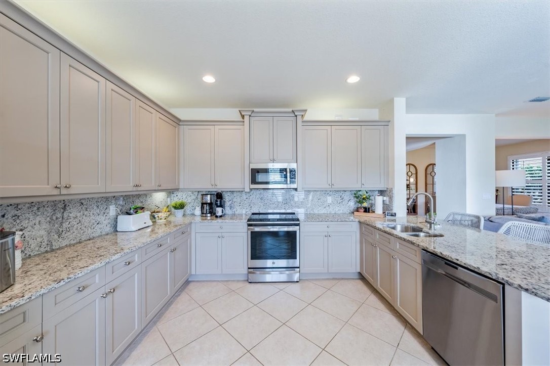 11546 Meadowrun, Fort Myers, FL 33913