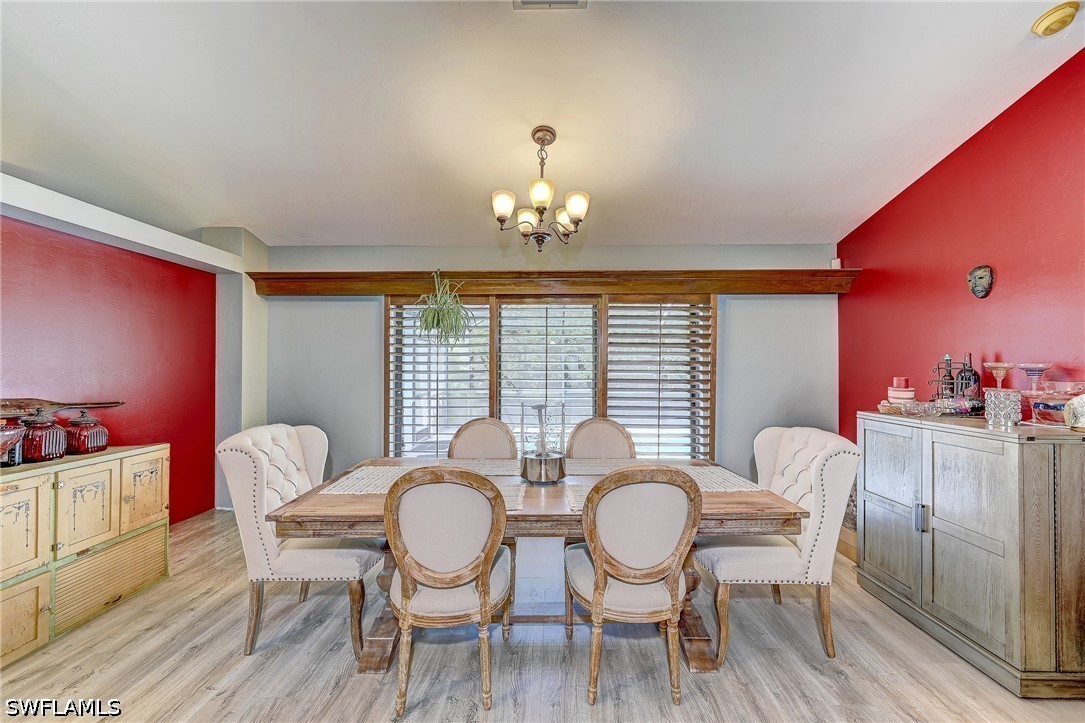 DiningArea