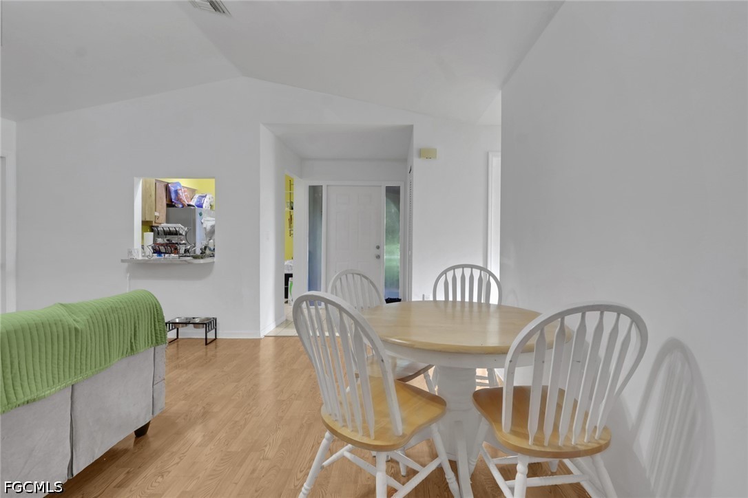 DiningArea