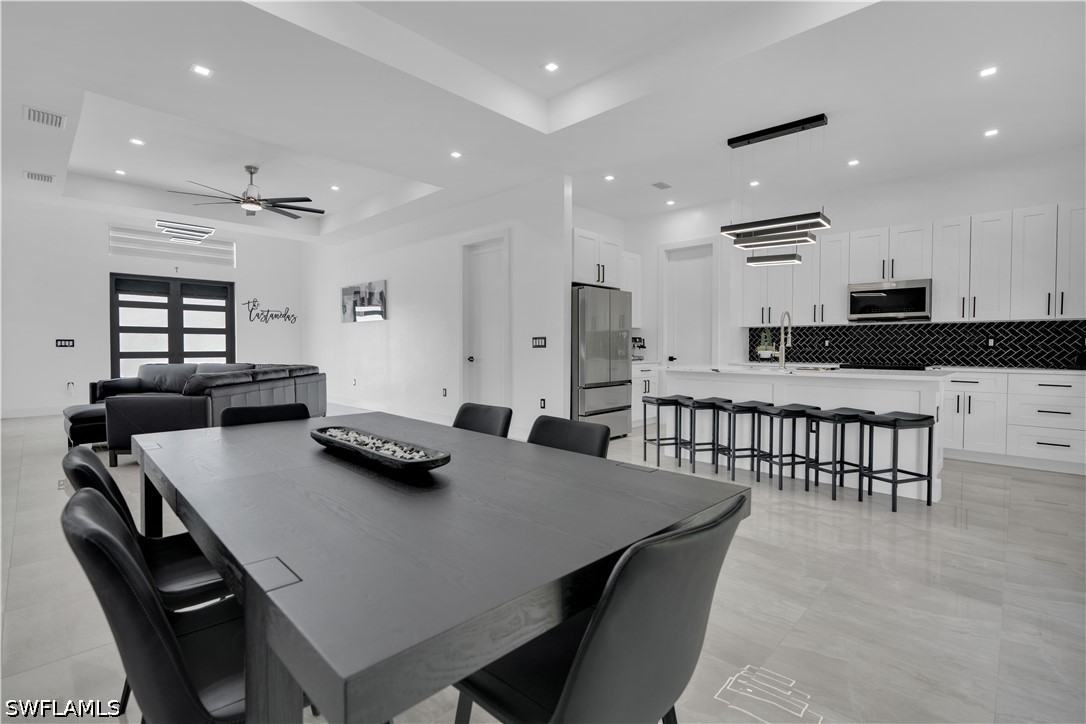 DiningArea