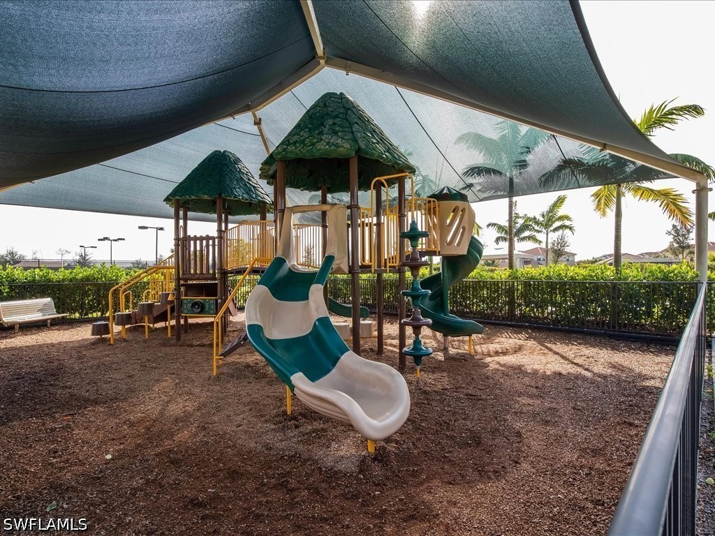 3428 Atlantic, Naples, FL 34119
