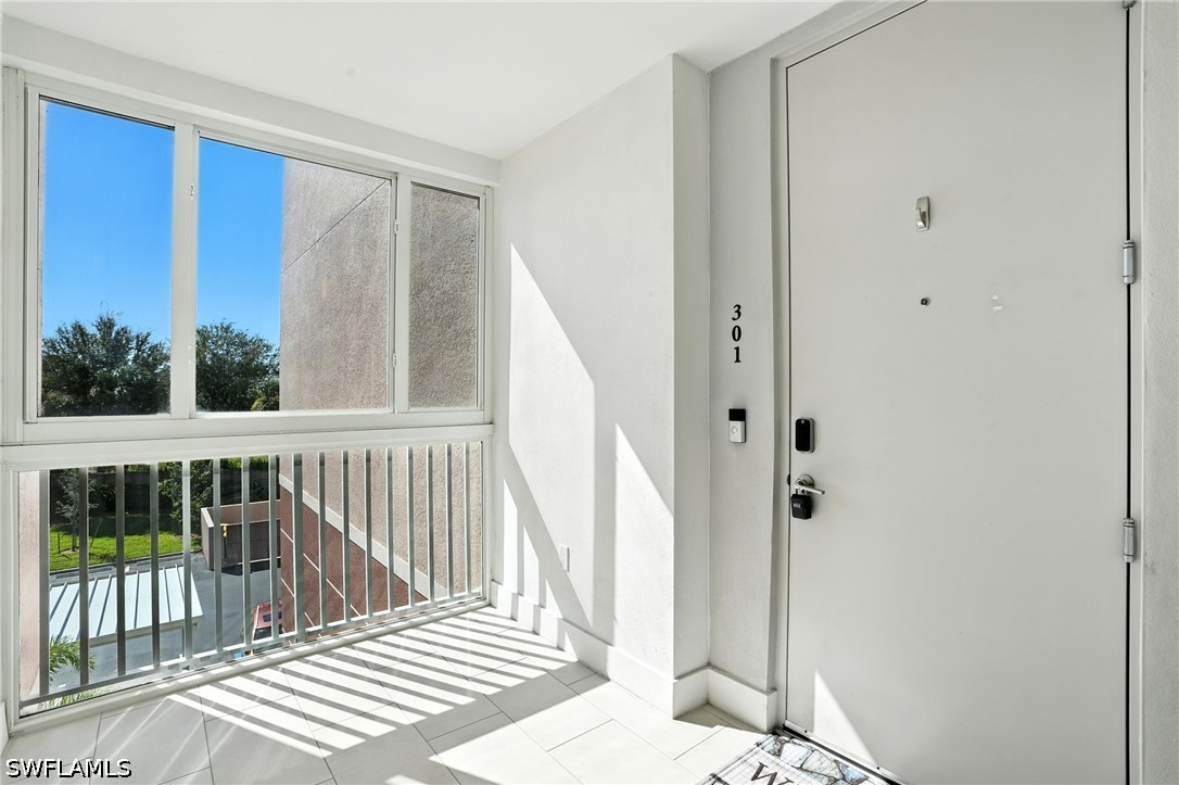 15901 Royal Pointe Unit 301, Fort Myers, FL 33908
