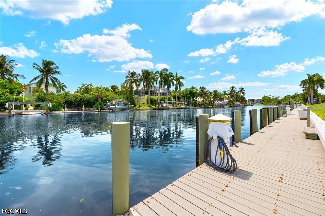 Dock