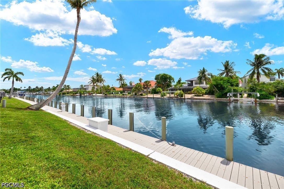Dock