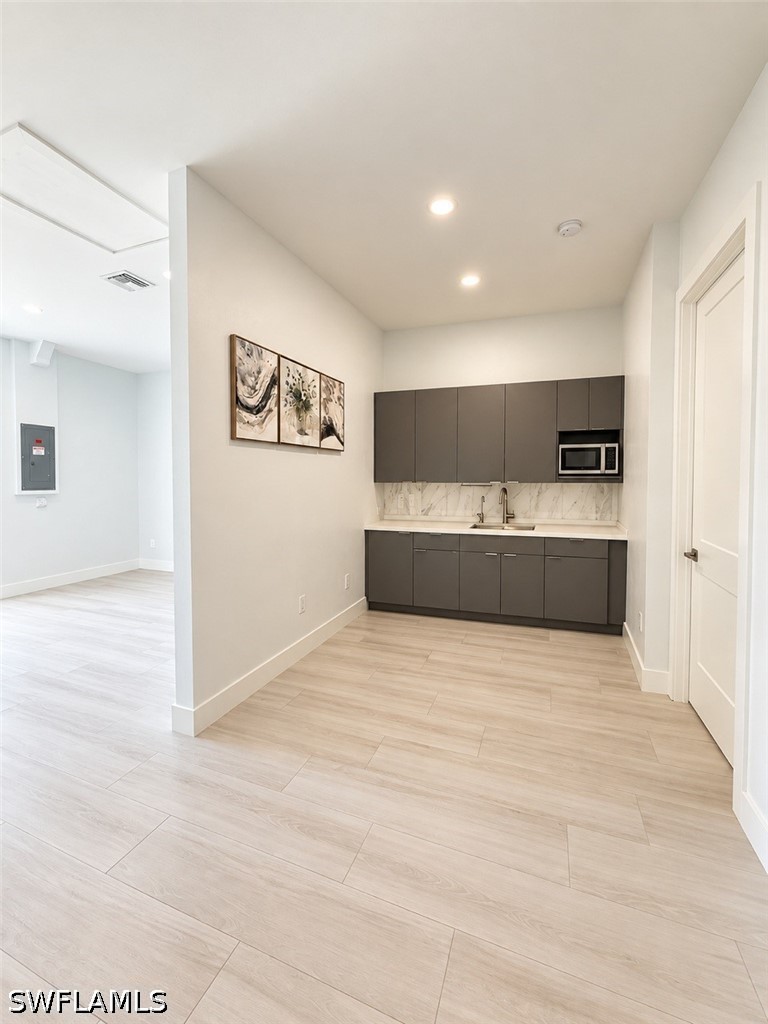 2469 29th, Naples, FL 34120