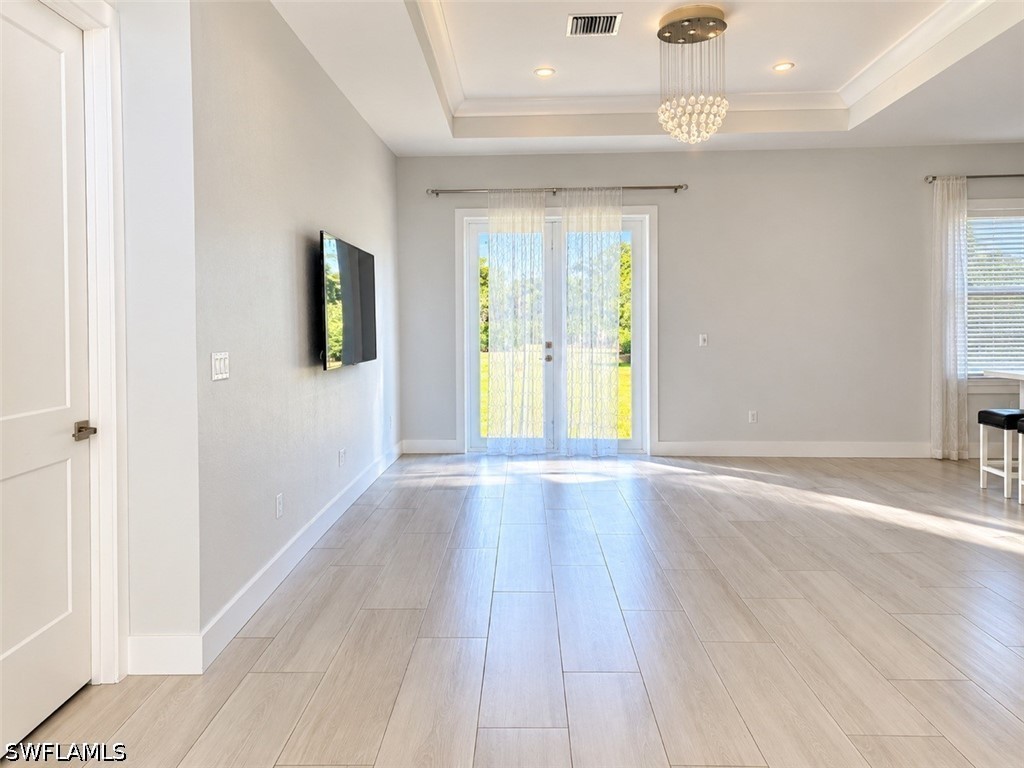 2469 29th, Naples, FL 34120