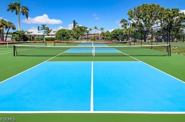 TennisCourt