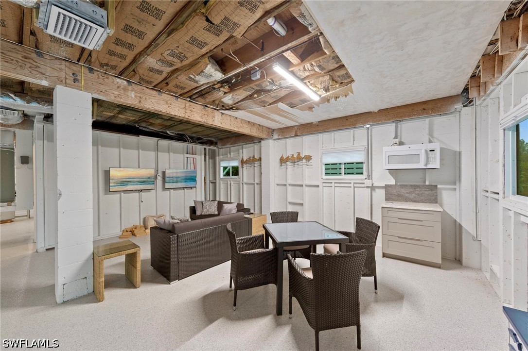 DiningArea