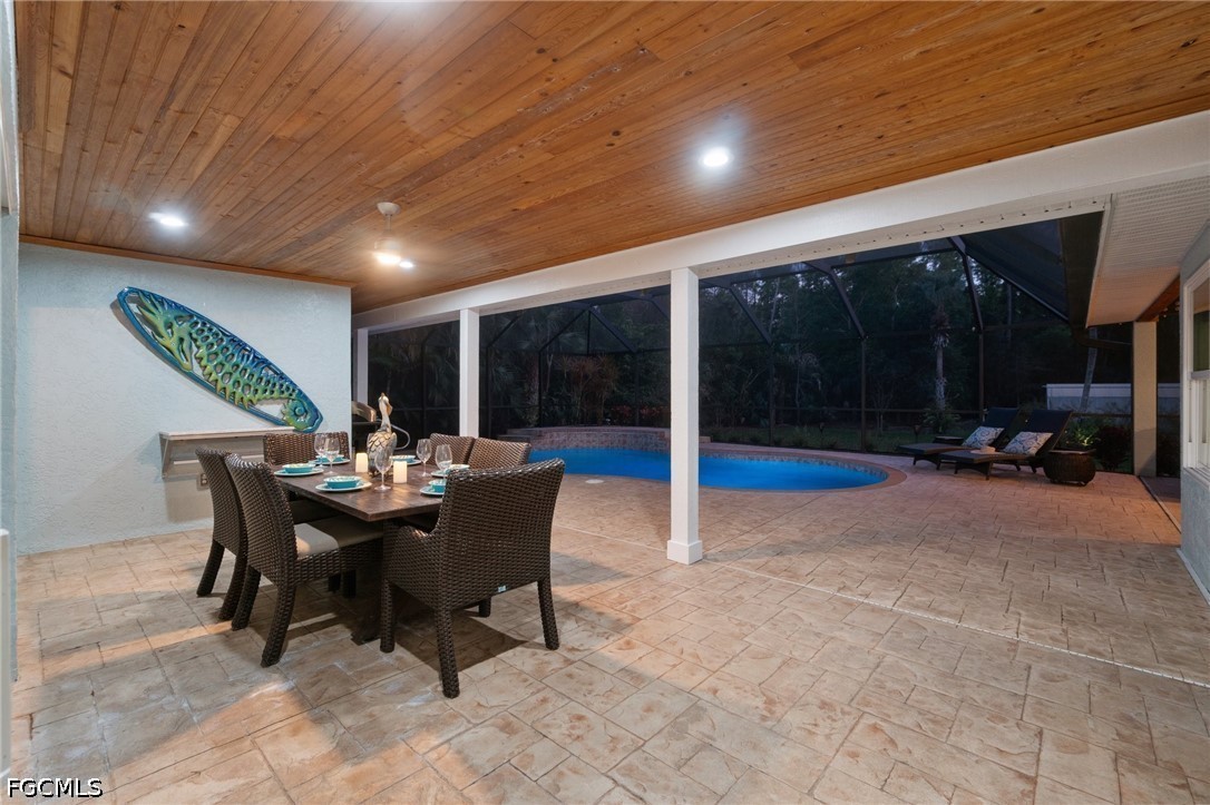 DiningArea