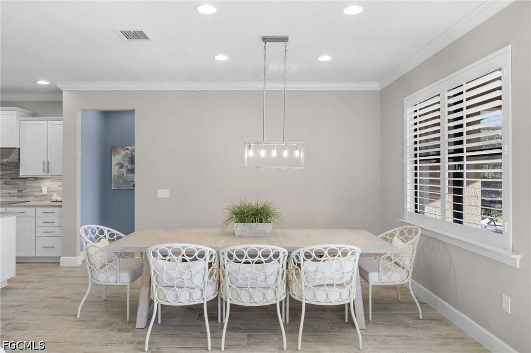 DiningArea