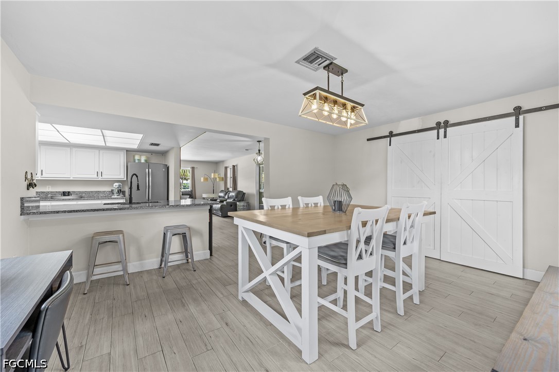 DiningArea