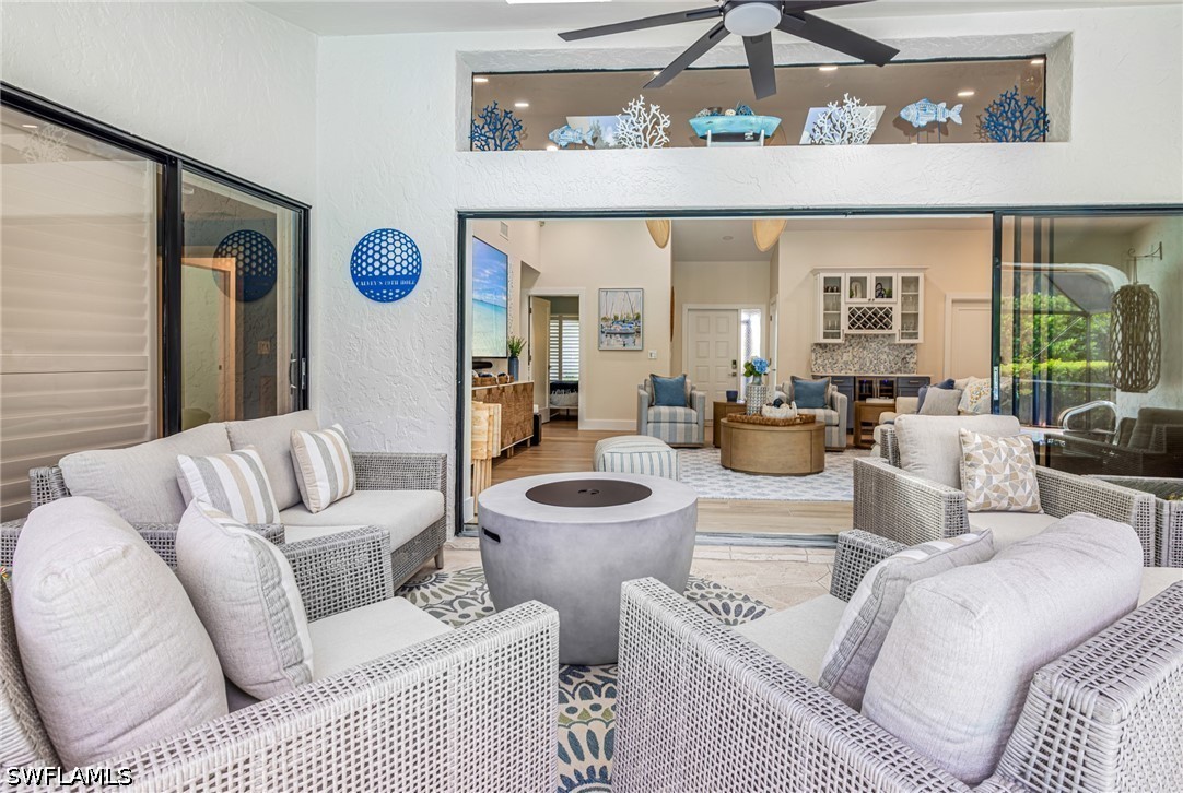 1374 Foxfire, Naples, FL 34104