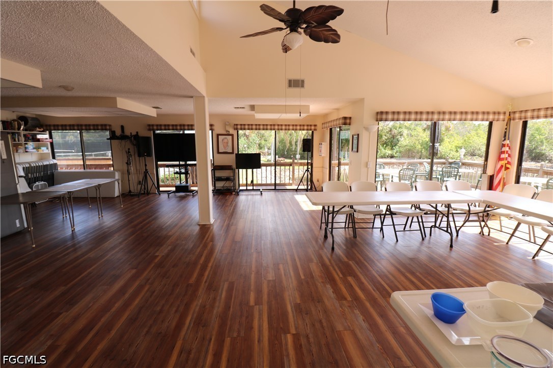 DiningArea