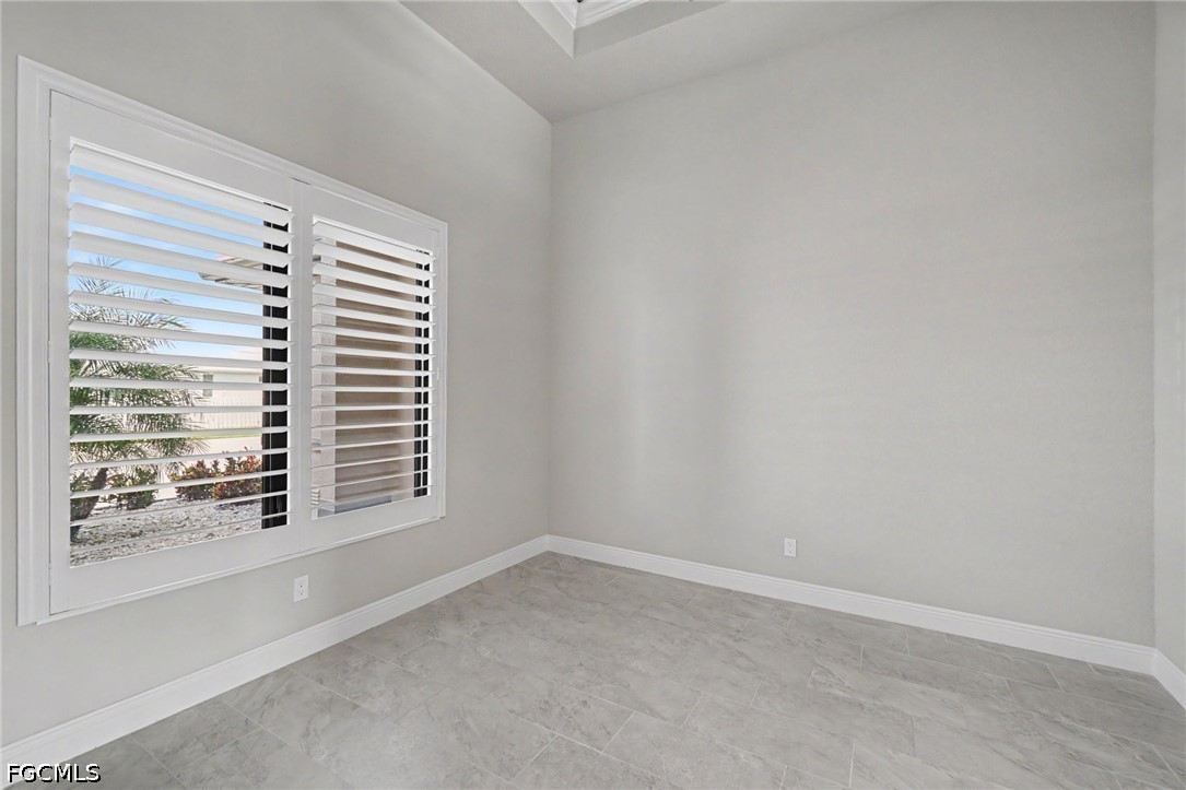 125 33rd, Cape Coral, FL 33993