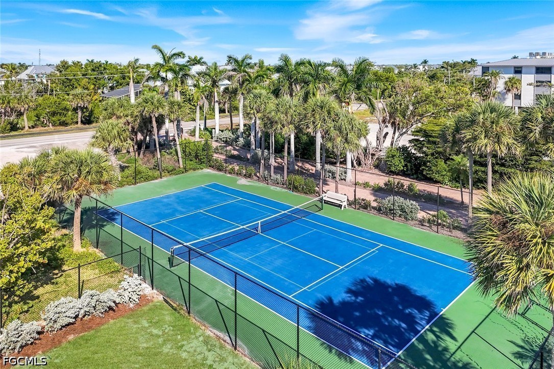 2777 Gulf Unit 309, Sanibel, FL 33957