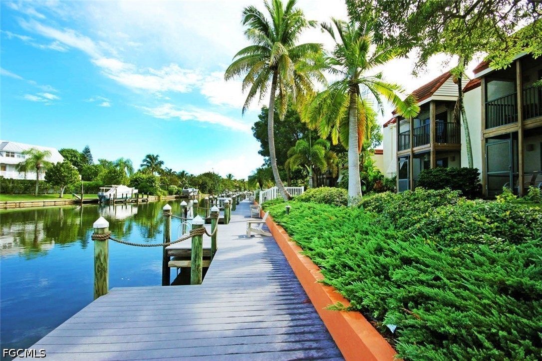 Dock