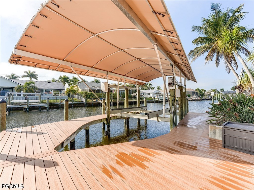 Dock