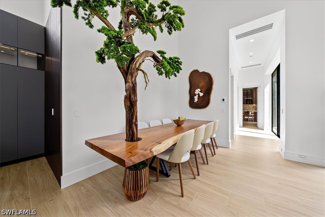 DiningArea