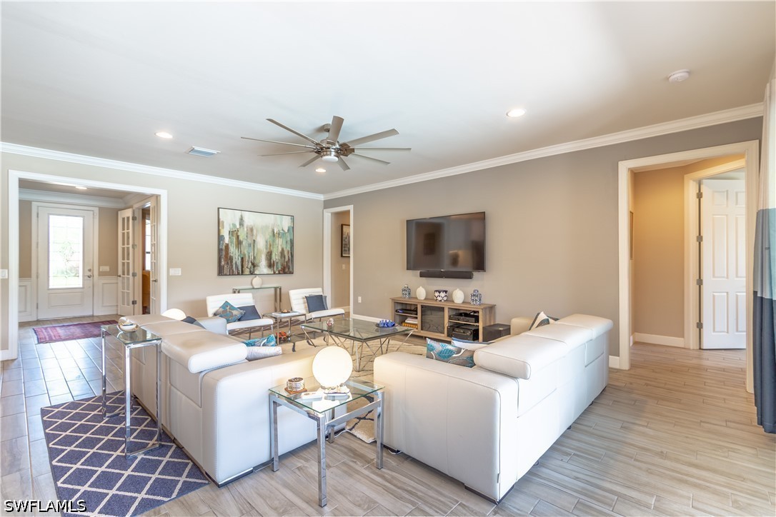 7247 Clamshell, Naples, FL 34114