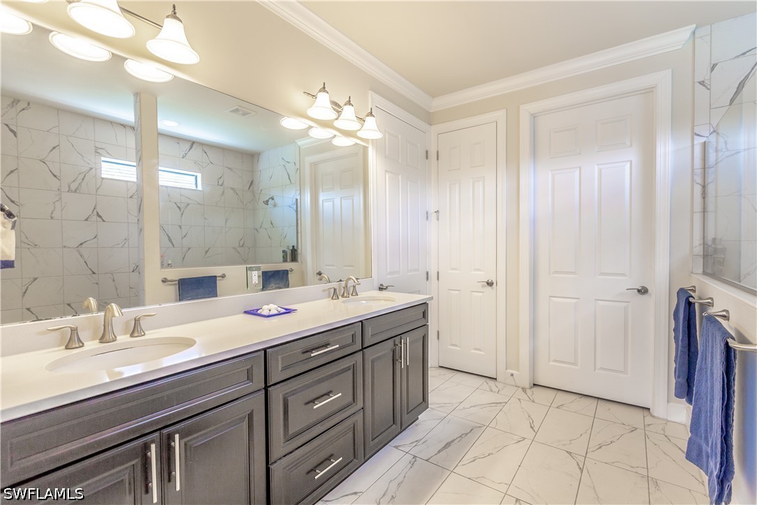 7247 Clamshell, Naples, FL 34114