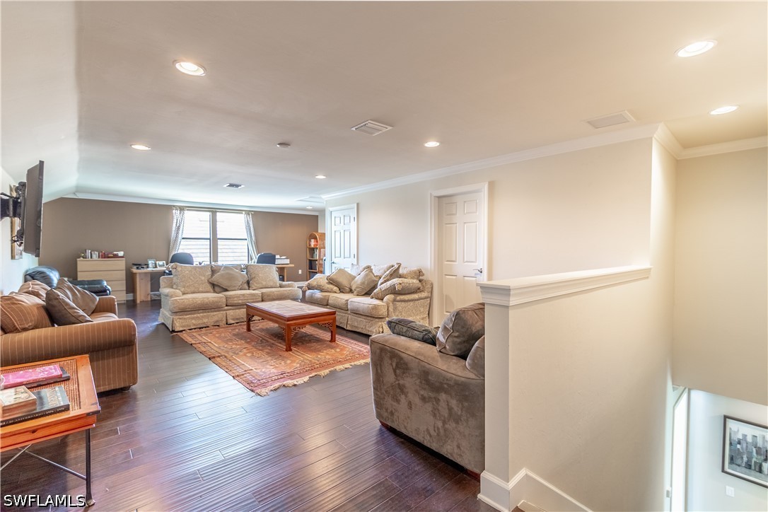7247 Clamshell, Naples, FL 34114