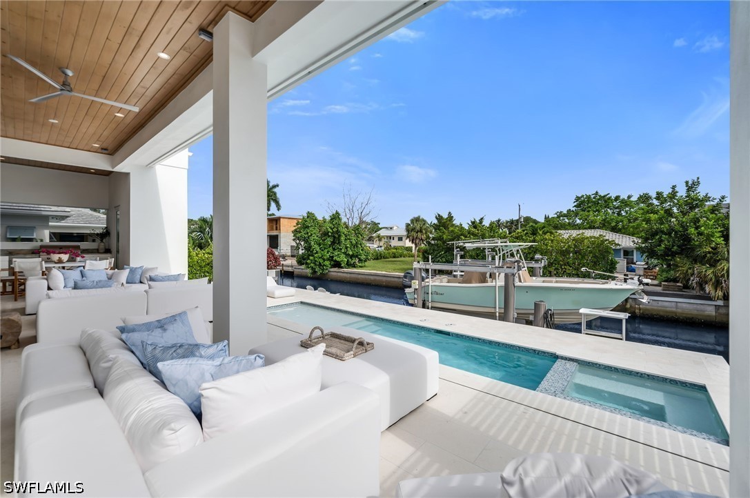2778 Shoreview, Naples, FL 34112