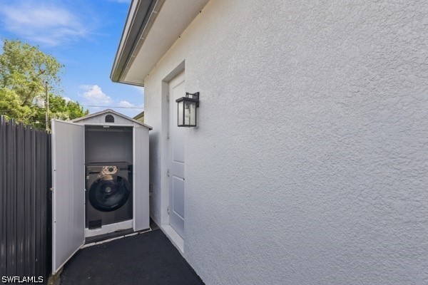 3000 47th, Naples, FL 34116