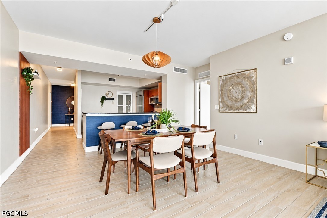 DiningArea