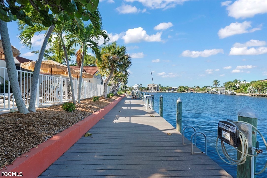 Dock