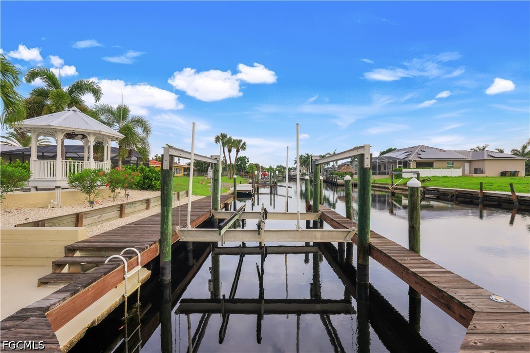 Dock