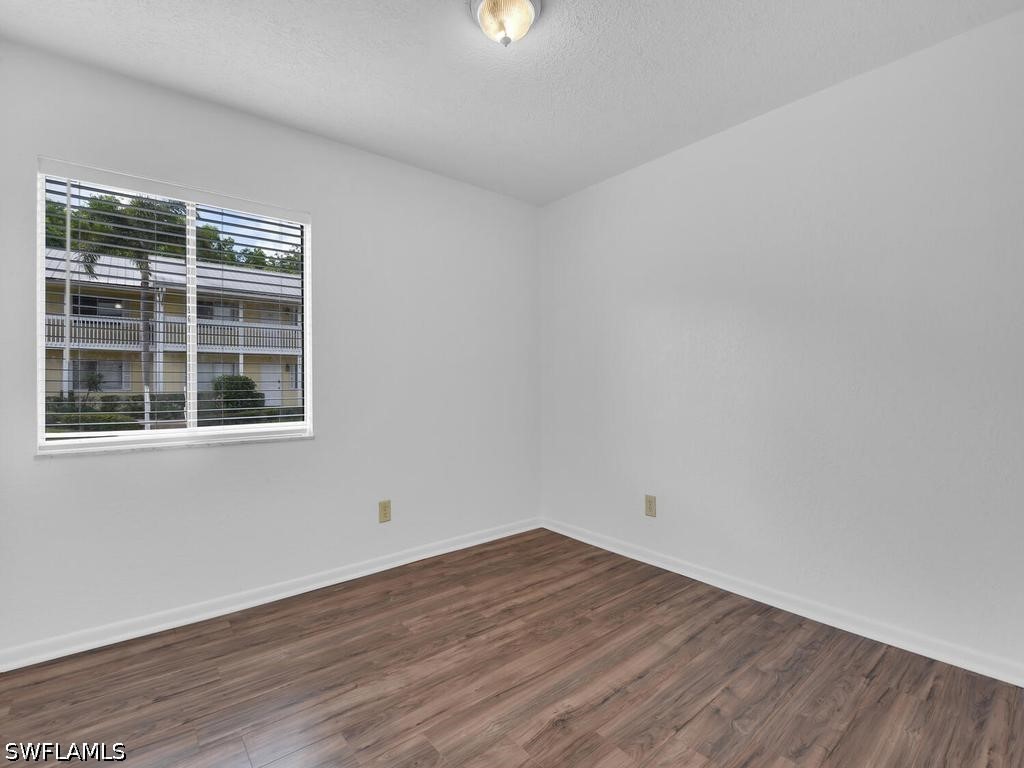 4617 Bayshore Unit H5, Naples, FL 34112