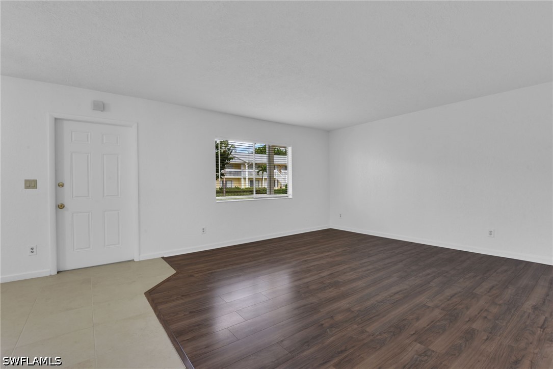 4617 Bayshore Unit H5, Naples, FL 34112