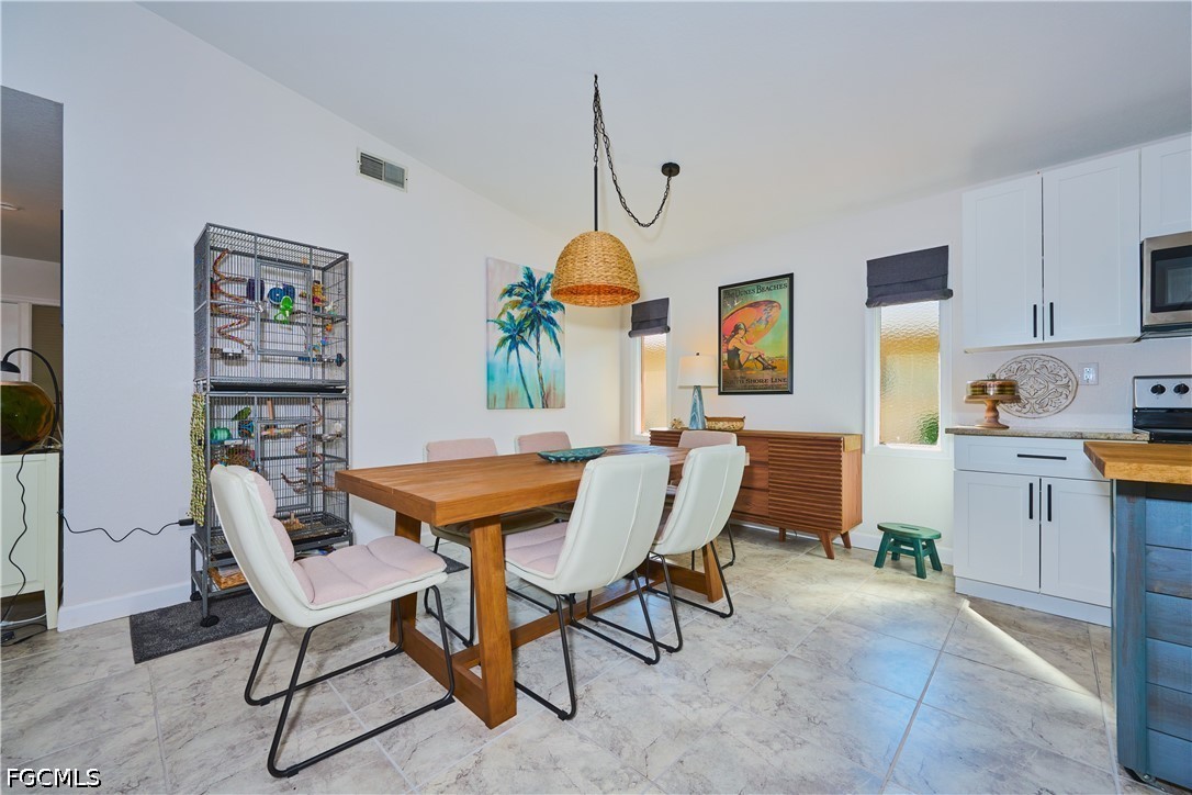 DiningArea