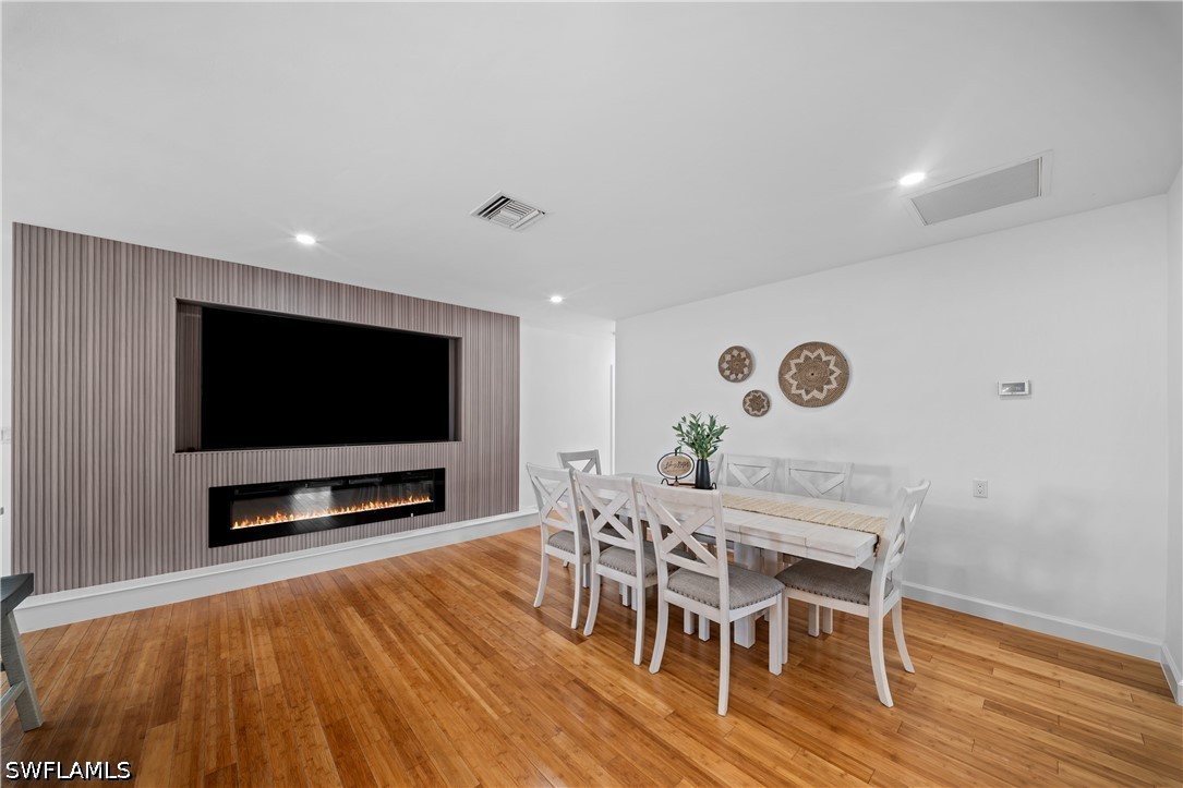 DiningArea