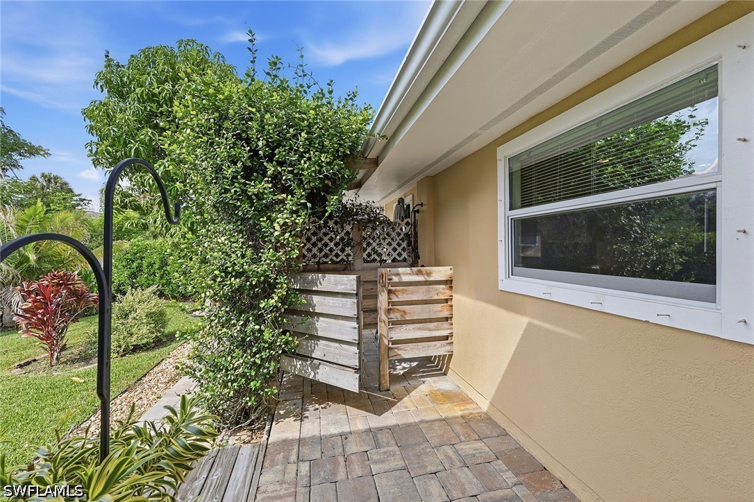 1390 Delmar, Naples, FL 34104