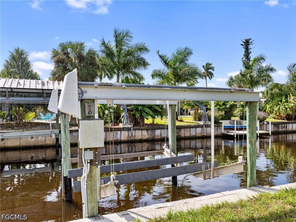 Dock