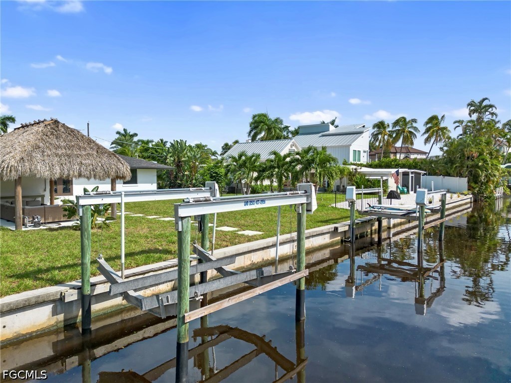Dock