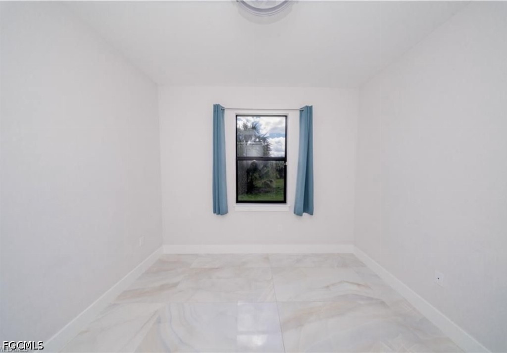808 37th, Naples, FL 34120