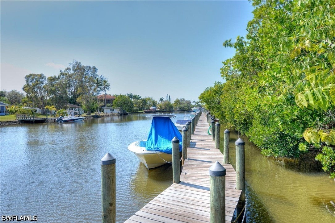 Dock